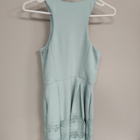 EXPRESS Sleeveless Dress Fit n Flare - Mint Green - Size 4 - Excellent Condition - Picture 3 of 5